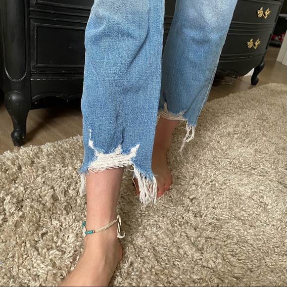 Medium-Wash BEACHY Abercrombie and Fitch jeans Size 25 🌊🌊🌊 NEVER WORN - Picture 5 of 9